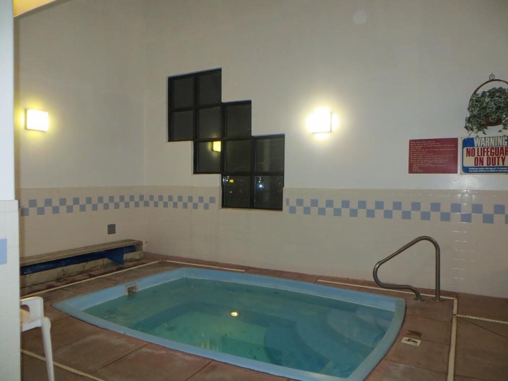 Americas Best Value Inn - Sundowner Motel วินเทอร์พาร์ค ภายนอก รูปภาพ