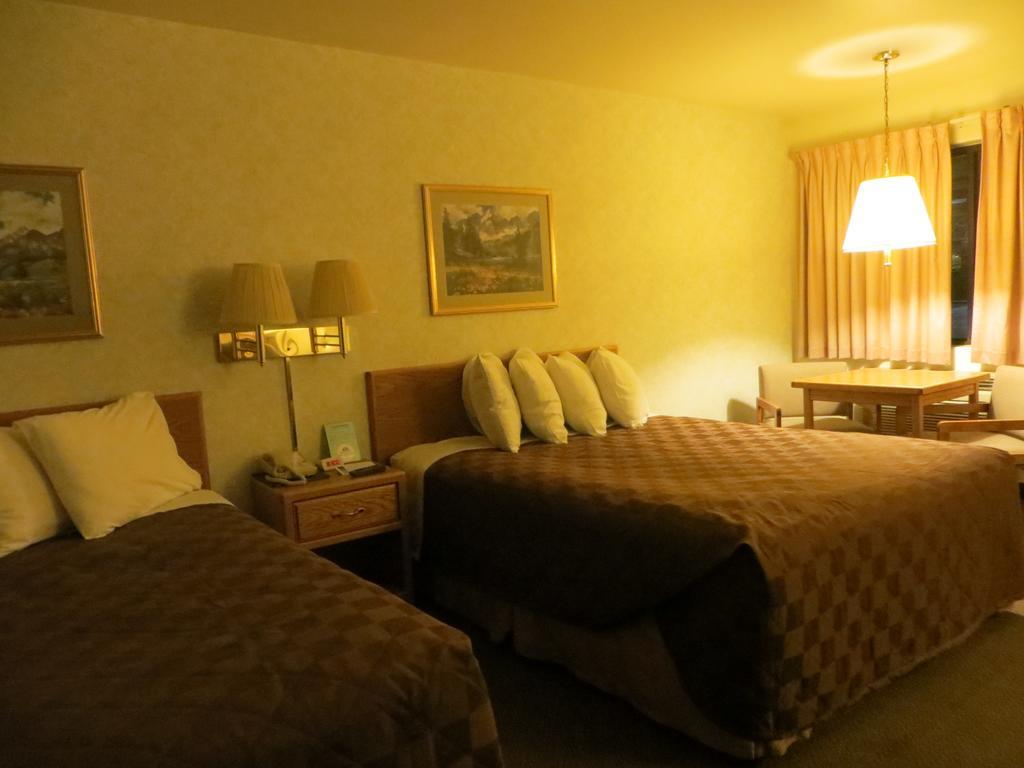 Americas Best Value Inn - Sundowner Motel วินเทอร์พาร์ค ภายนอก รูปภาพ